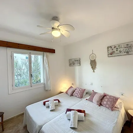 Apartamento Roca Fornells, Vacaciones En Ses Salines Ss37