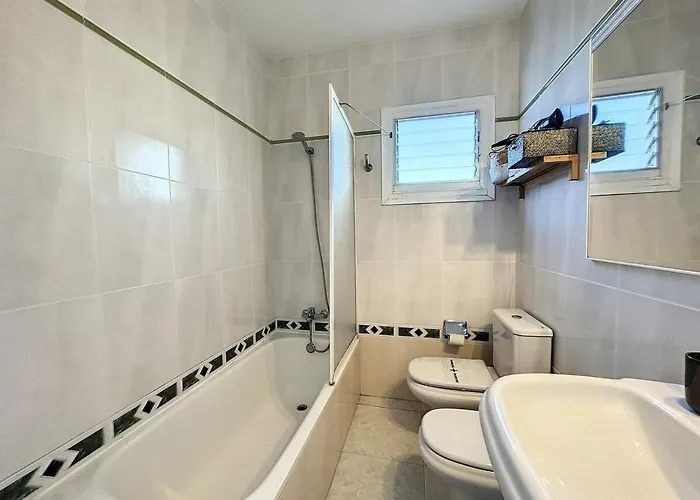 Roca Fornells, Vacaciones En Ses Salines Ss37